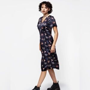 NWOT Disturbia 🖤 Medeina 🍄‍🟫 Print Button 🦋Front Satin Midi Dress
